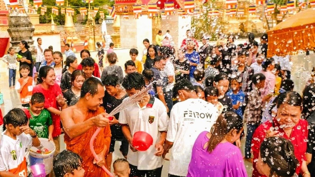 Khmer New Year star lanterns in Sóc Trăng